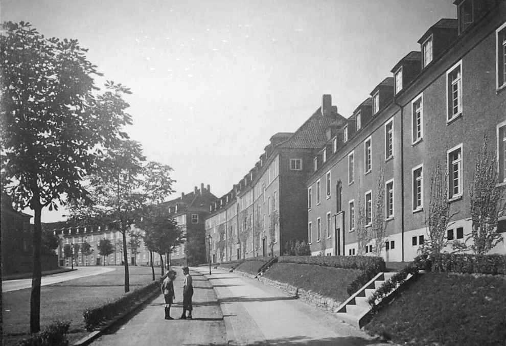 Sommerburgstraße-20-34-180_F_BIL210-990x743